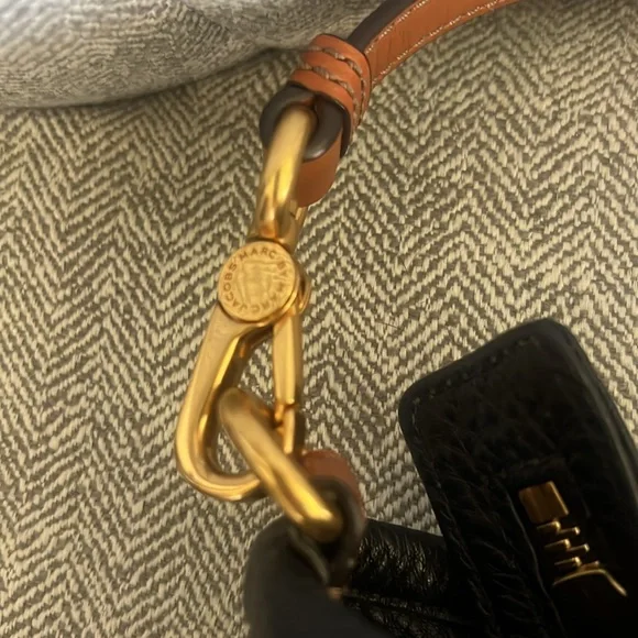 Marc By Marc Jacobs Black and Tan Shoulder Bag - Picture 5 of 9